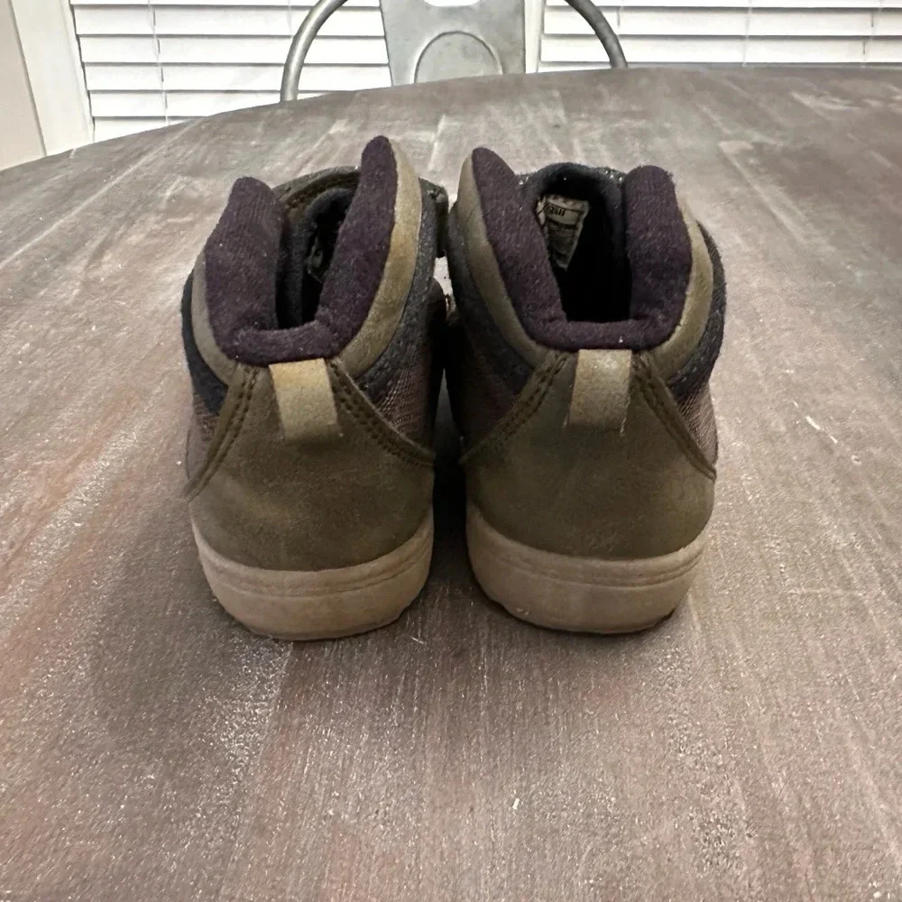oshkosh b'gosh Boys High Top Sneaker Boots Shoes Size 12 Green